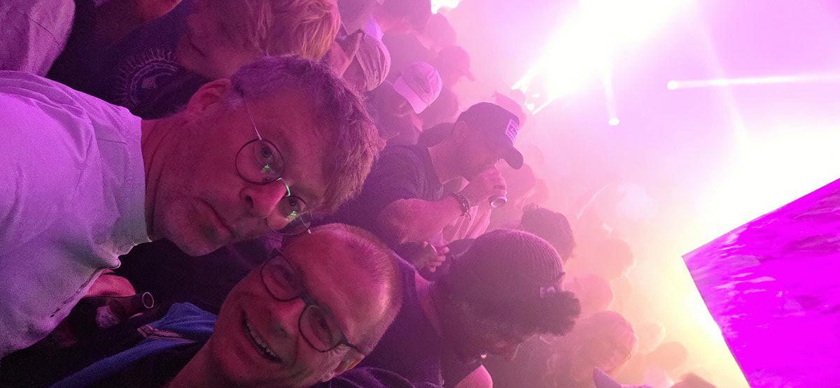 Stimmung und Feier beim Maifest in Breitenwang Tirol am Abend